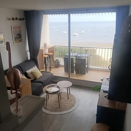Avec Vue Et Accès Appartement *